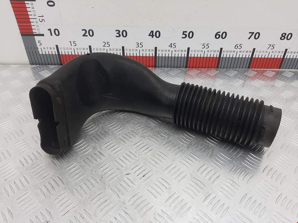 Патрубок воздушного фильтра MERCEDES-BENZ C-Class C-klasse W204 2007-2015