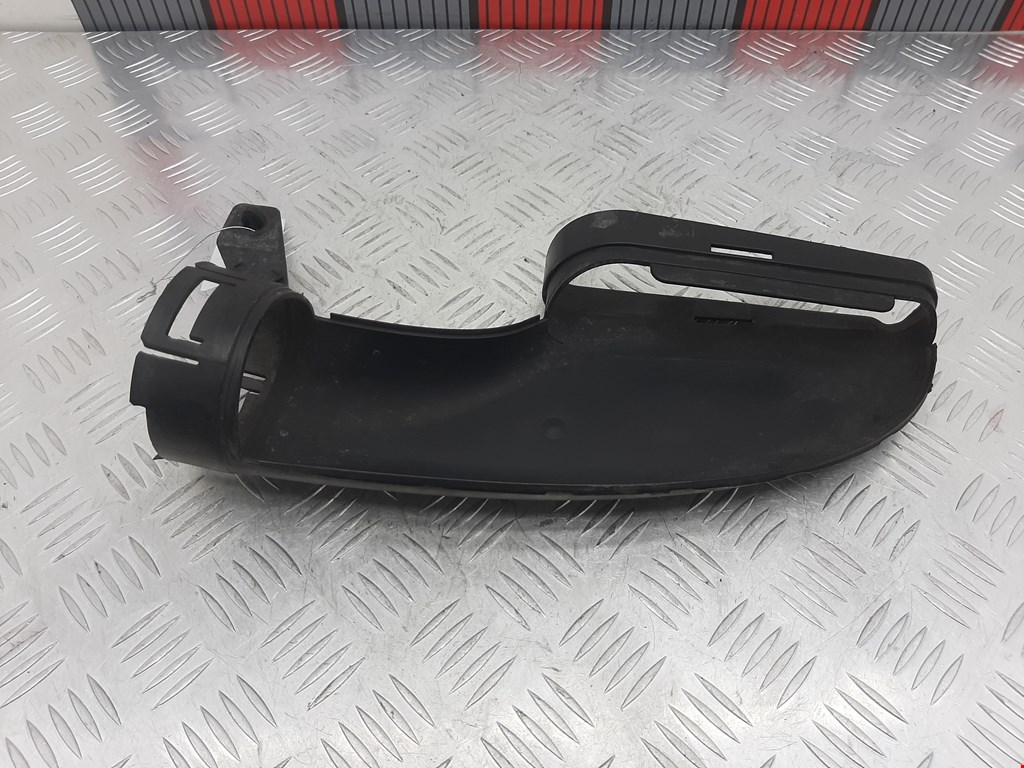 Воздухозаборник (наружный) MERCEDES-BENZ C-Class C-klasse W204 2007-2015