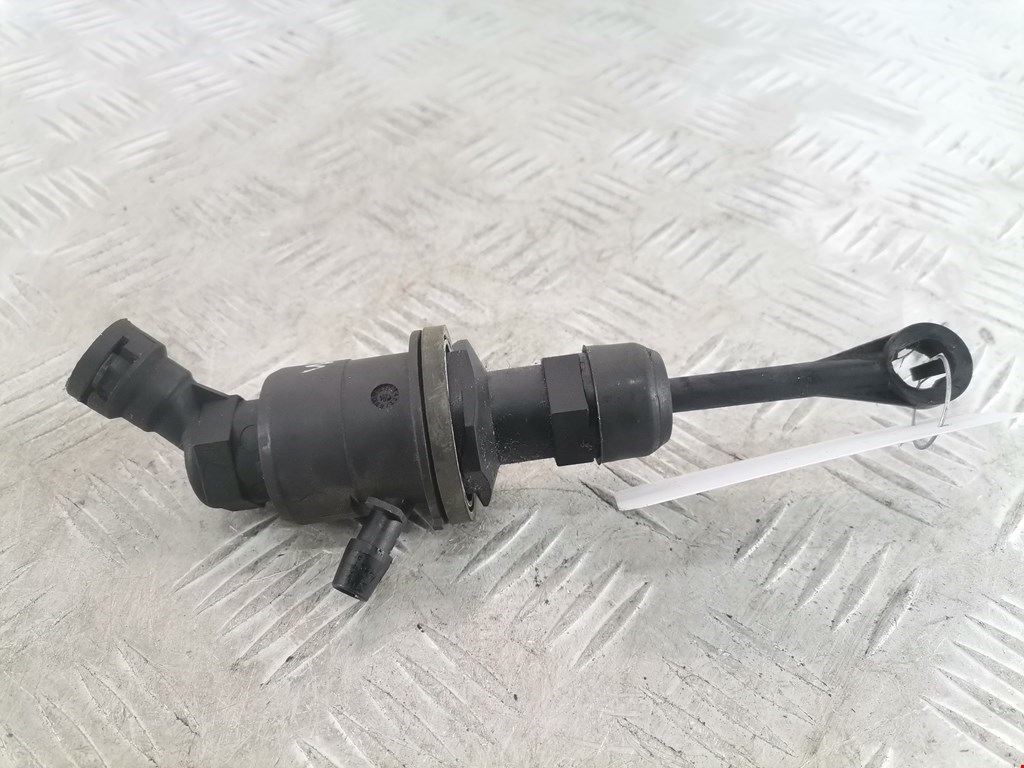 Цилиндр сцепления главный NISSAN Qashqai J10 2006-2013