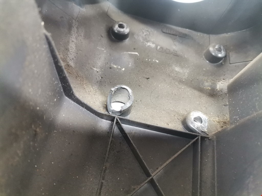 Кожух рулевой колонки IVECO EuroCargo II 2003-2008