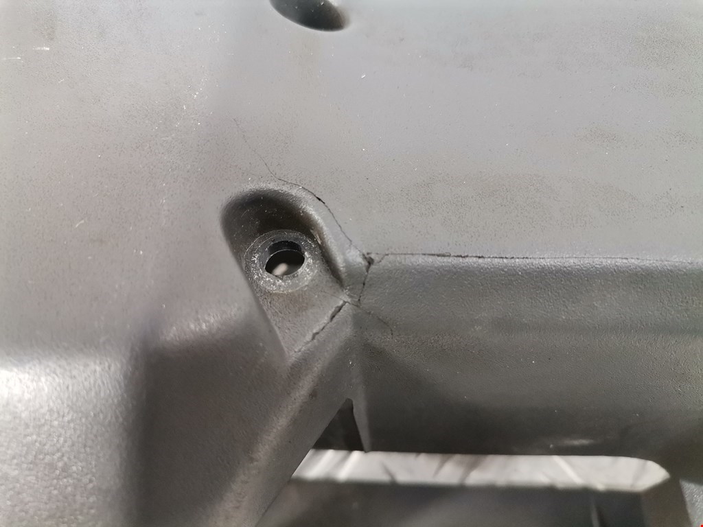 Кожух рулевой колонки IVECO EuroCargo II 2003-2008