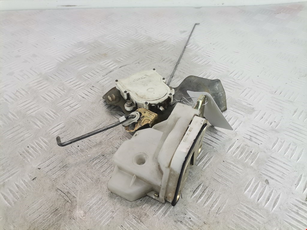 Замок двери передней правой MITSUBISHI Pajero Sport 1998-2008