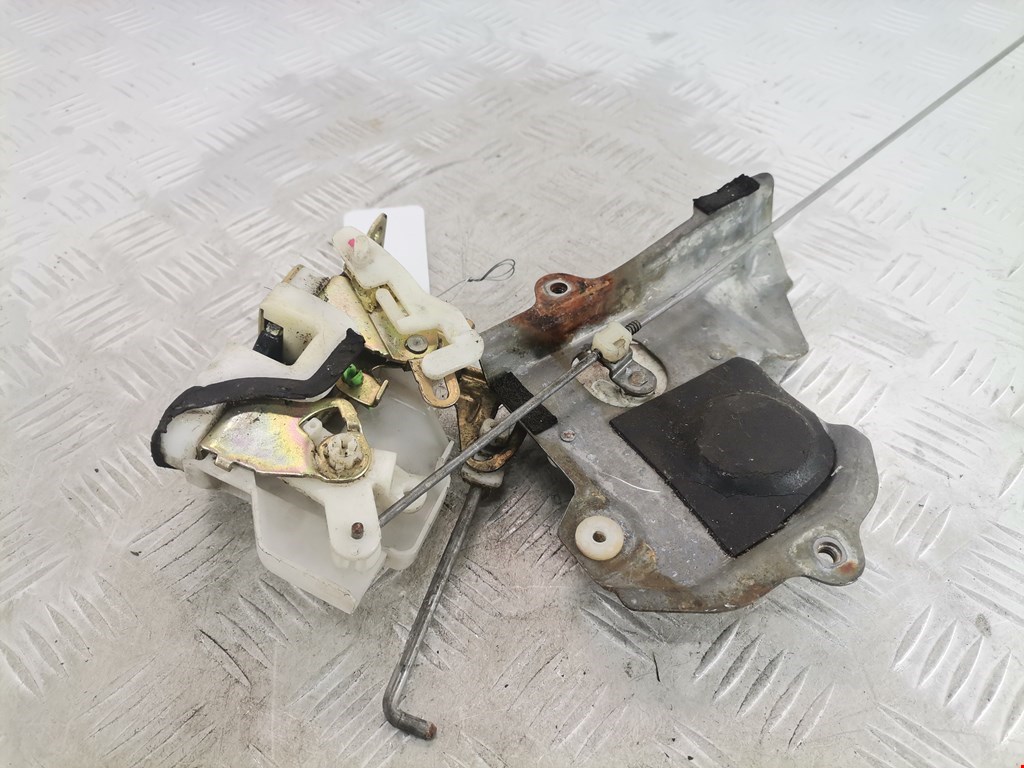 Замок двери передней правой MITSUBISHI Pajero Sport 1998-2008