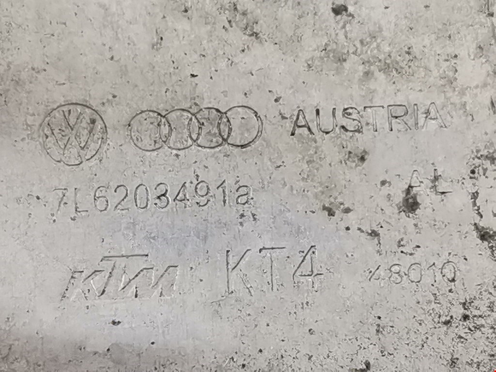 Радиатор топливный VOLKSWAGEN Touareg 2002-2010