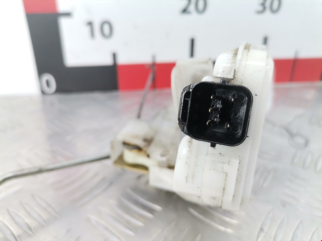 Замок двери задней правой MITSUBISHI Pajero Sport 1998-2008