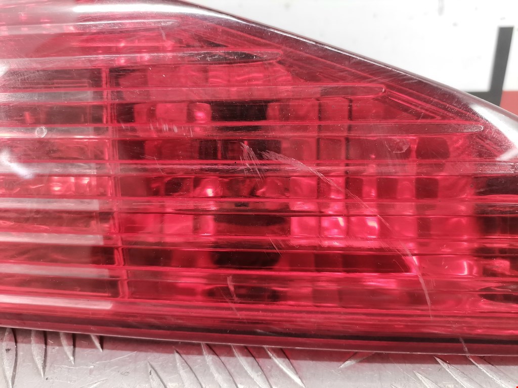 Фонарь задний внутренний левый PEUGEOT 607 2000-2010