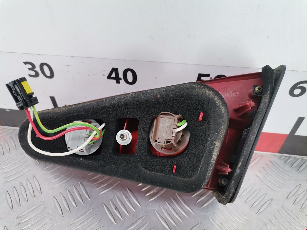 Фонарь задний внутренний левый PEUGEOT 607 2000-2010