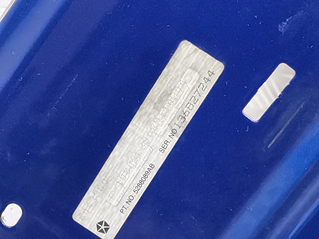 Крыло переднее правое DODGE Nitro 2006-2011