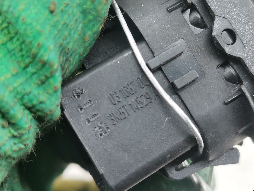 Кнопка стеклоподъемника FORD C-MAX 2003-2010