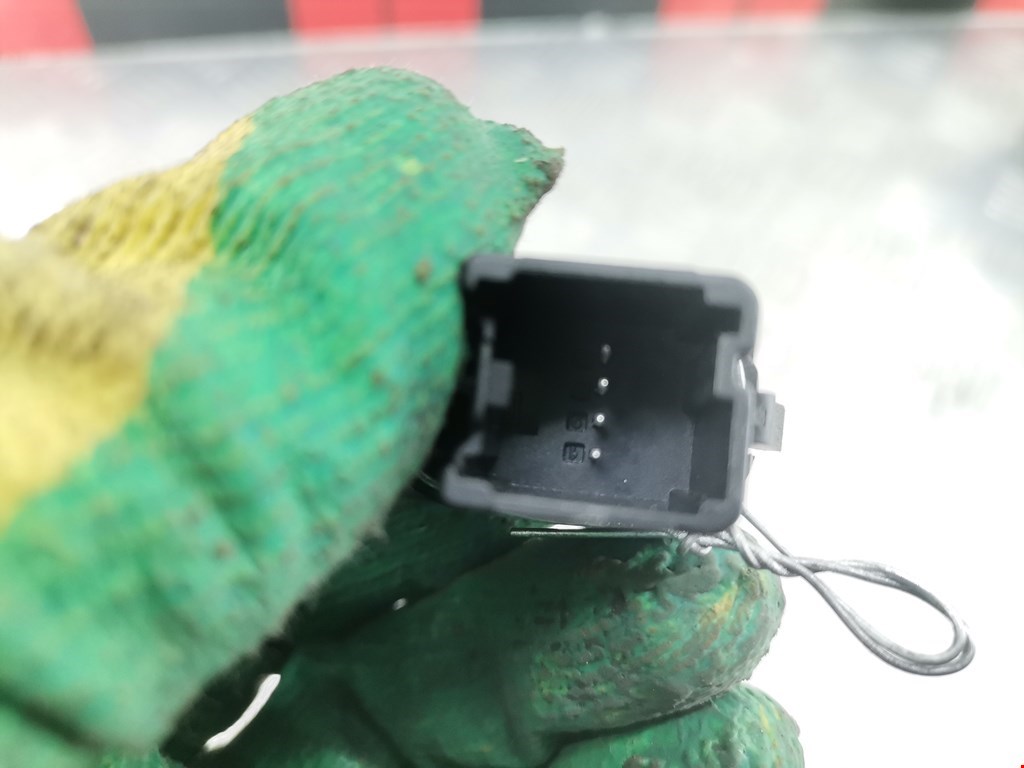 Кнопка стеклоподъемника FORD C-MAX 2003-2010