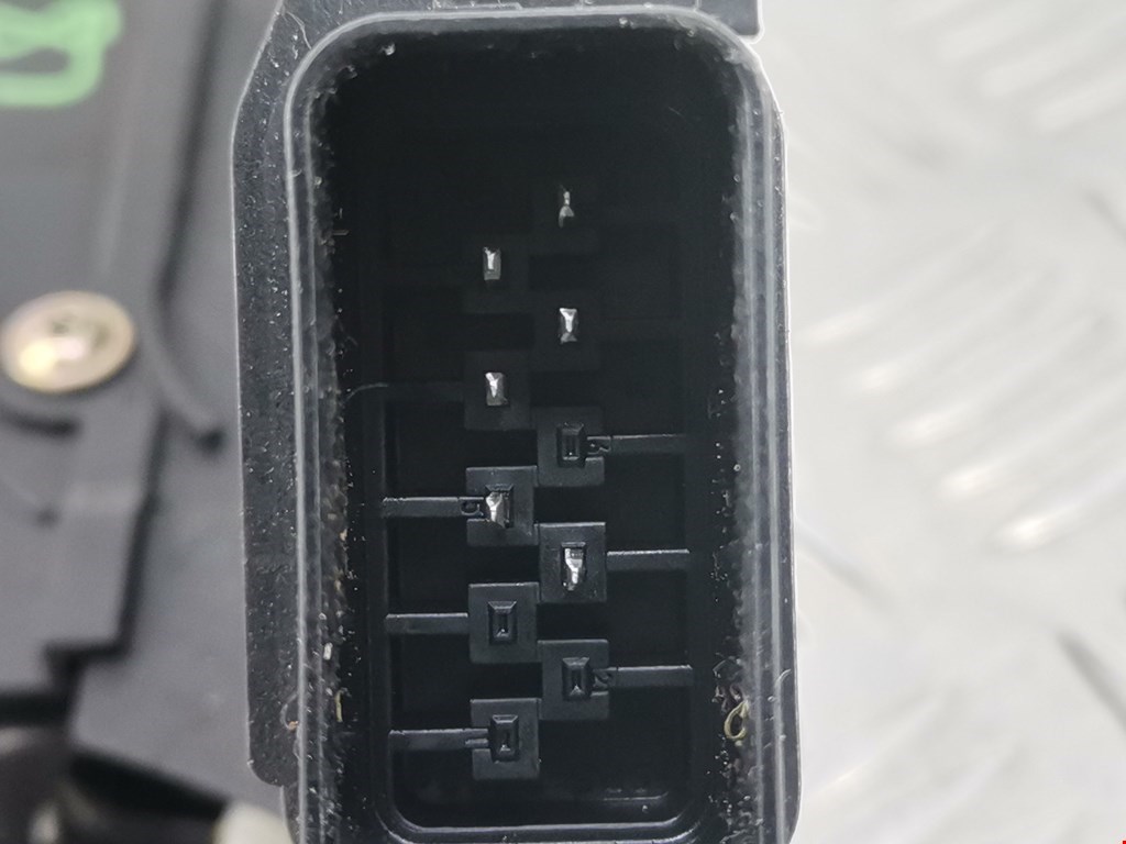 Замок двери задней правой FORD C-MAX 2003-2010