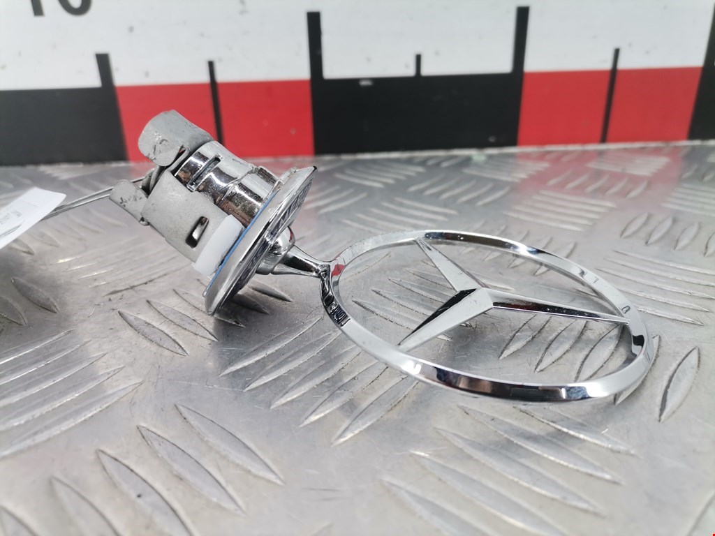 Эмблема (значок) MERCEDES-BENZ C-Class C-klasse W202 1993-2000