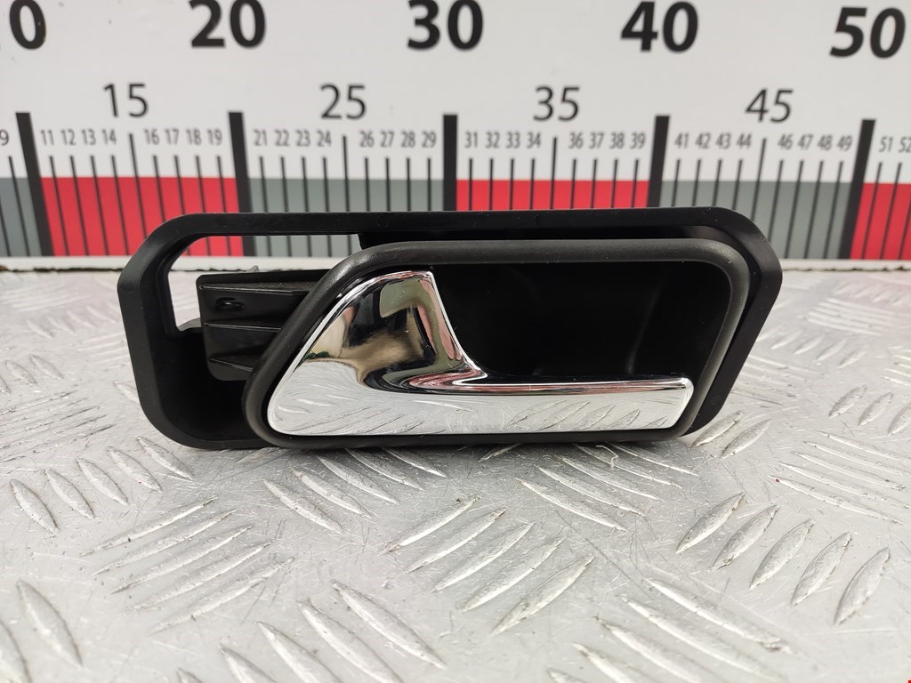 Ручка дверная задняя внутренняя левая VOLKSWAGEN Touran 2003-2010