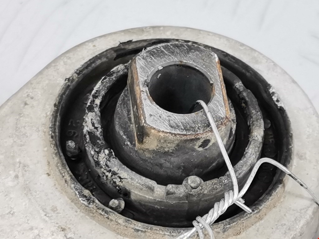 Рычаг передний правый VOLKSWAGEN Passat B5 1997-2005