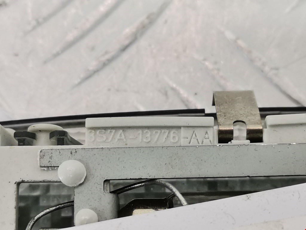 Плафон салонный (салона фонарь) FORD Fiesta 2001-2008