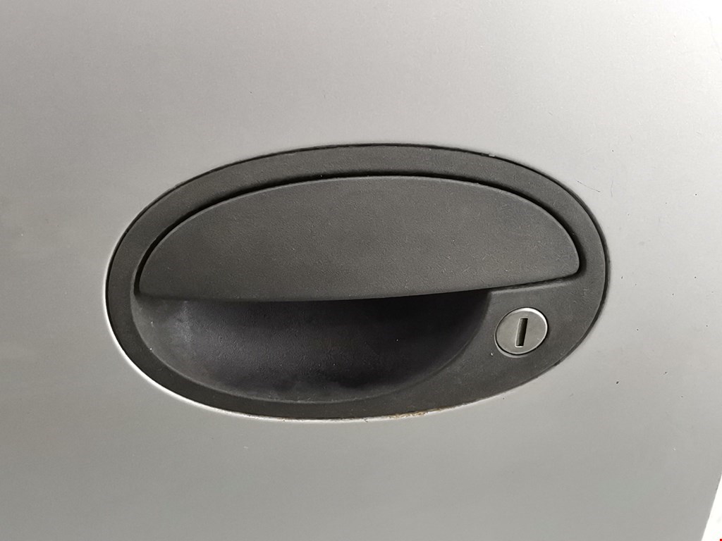 Дверь передняя левая OPEL Corsa C 2000-2006