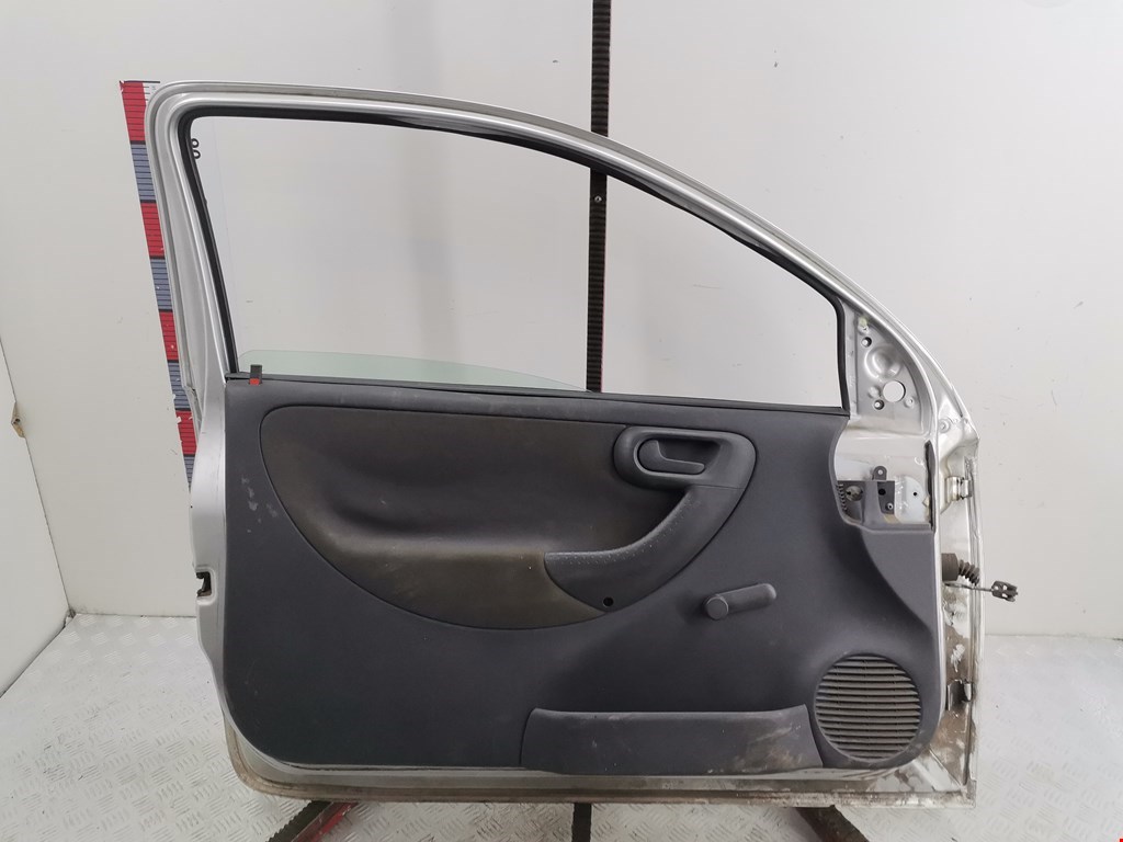 Дверь передняя левая OPEL Corsa C 2000-2006