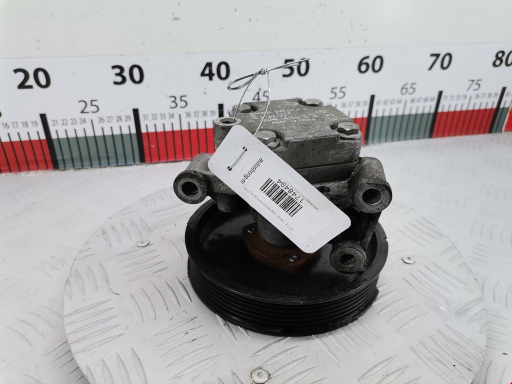 Насос гидроусилителя руля (ГУР) MERCEDES-BENZ CLC-Class CL203 2008-2011