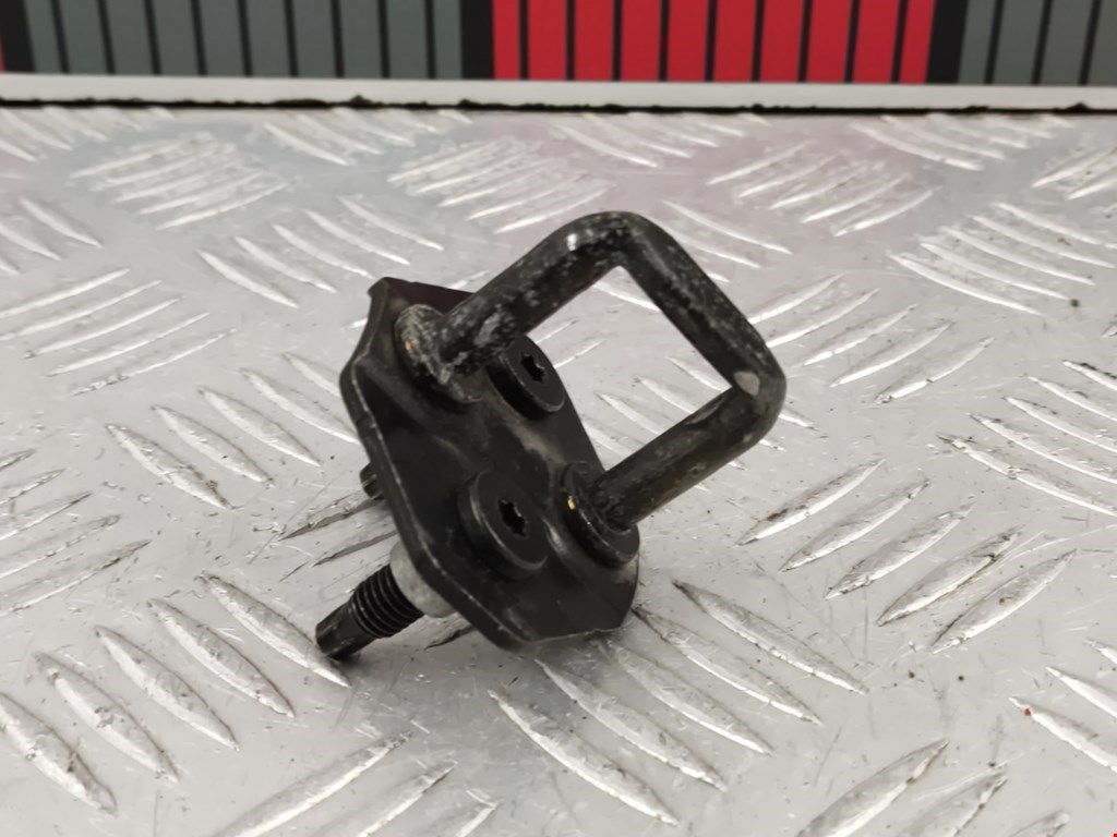 Скоба замка багажной двери (ответная часть) BMW 3-Series (E46) (1998-2007)