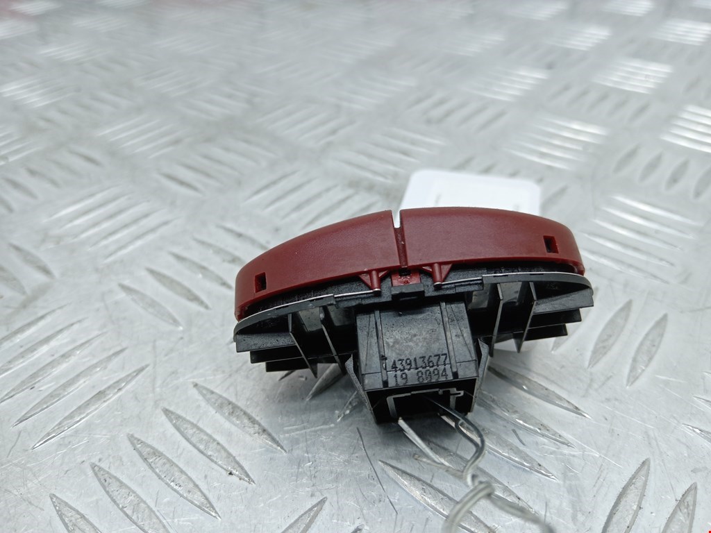 Кнопка аварийной сигнализации (аварийки) CITROEN Xsara Picasso 1999-2012