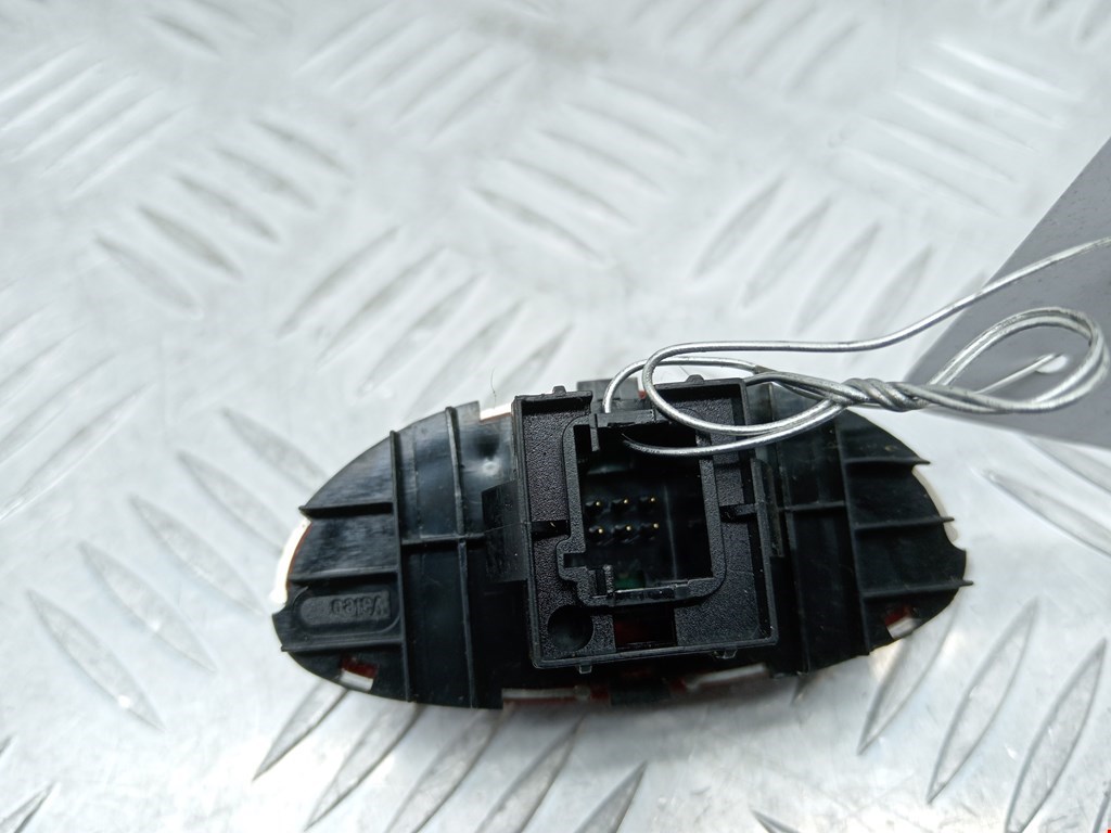Кнопка аварийной сигнализации (аварийки) CITROEN Xsara Picasso 1999-2012