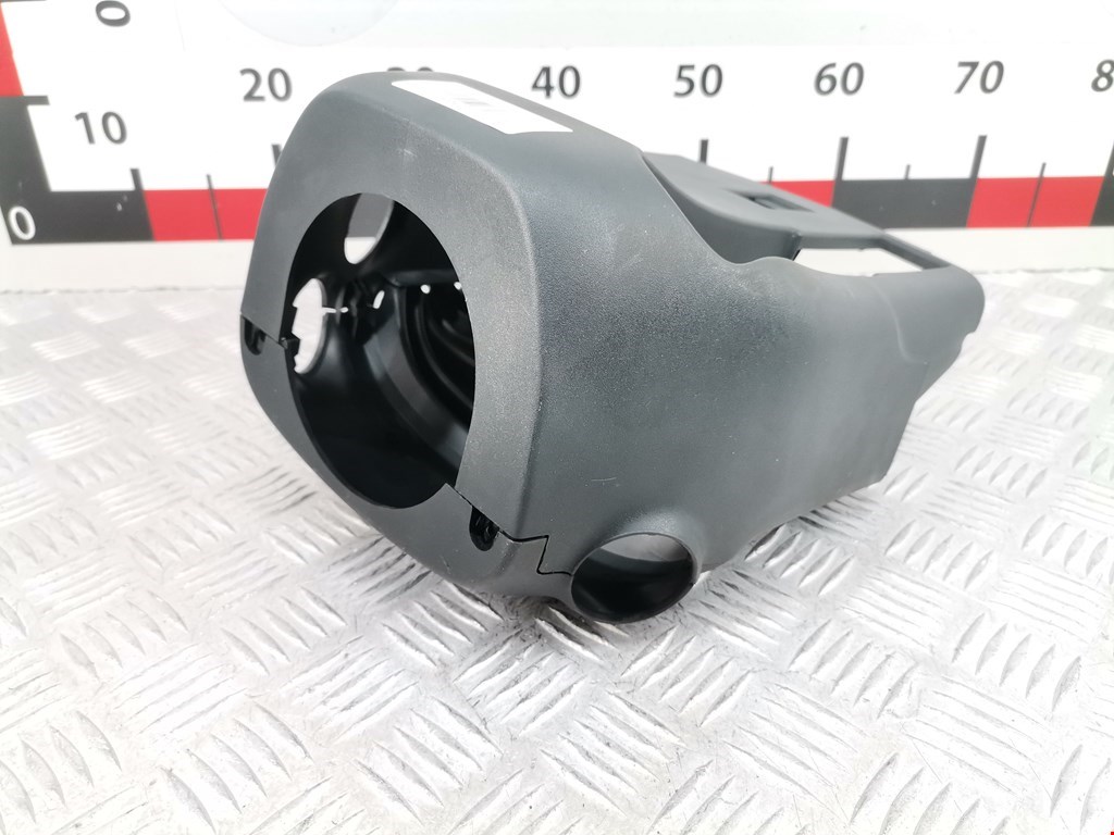 Кожух рулевой колонки FORD Fiesta 2008-2012