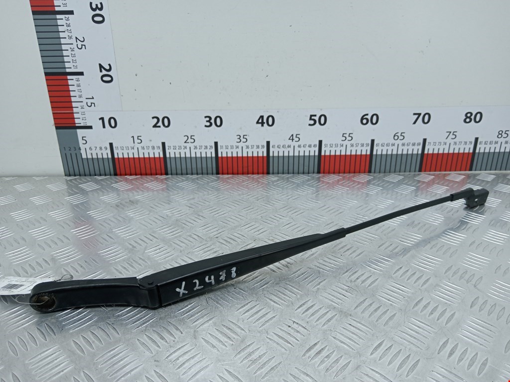 Поводок дворников передний левый/ правый VOLKSWAGEN Passat B6 2005-2011