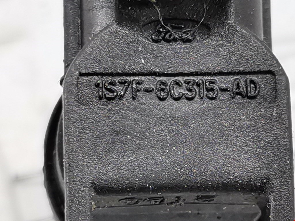 Датчик положения коленвала FORD Mondeo III 2000-2007