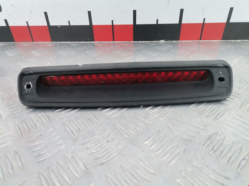 Фонарь дополнительный тормозной (стоп-сигнал) Hyundai Tucson 1 (2004-2010)
