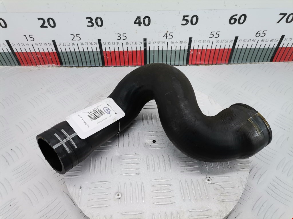 Патрубок интеркулера VOLKSWAGEN Passat B5 1997-2005