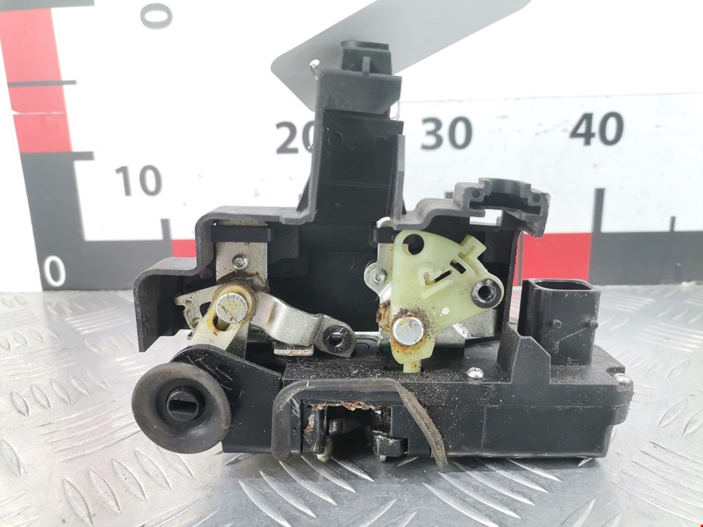 Замок двери задней правой CHEVROLET Captiva 2006-2010