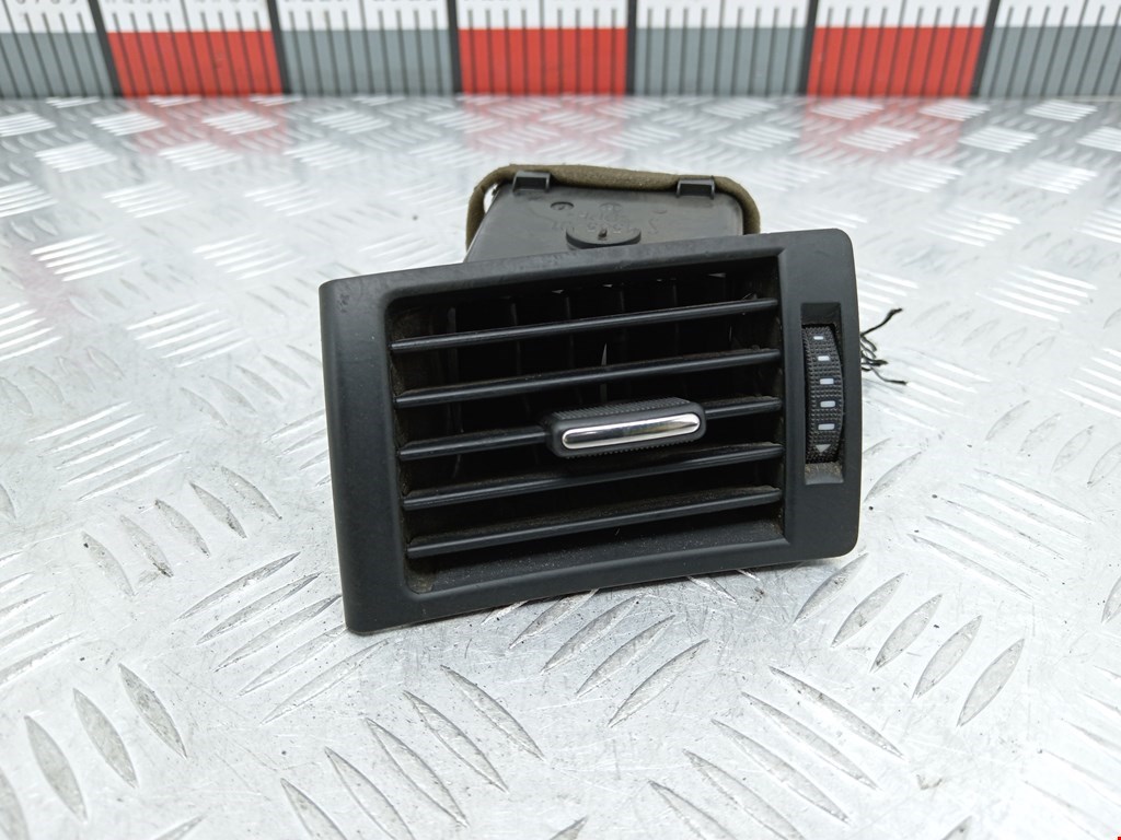 Дефлектор воздушный AUDI A4 B6 2001-2005