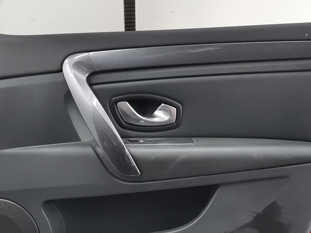 Дверь передняя правая RENAULT Laguna 2007-2015