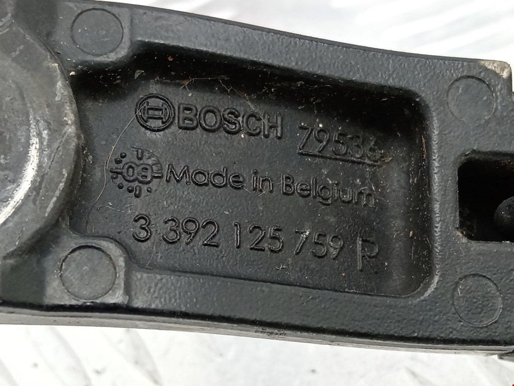 Поводок дворников передний левый/ правый PEUGEOT Partner 2008-2018