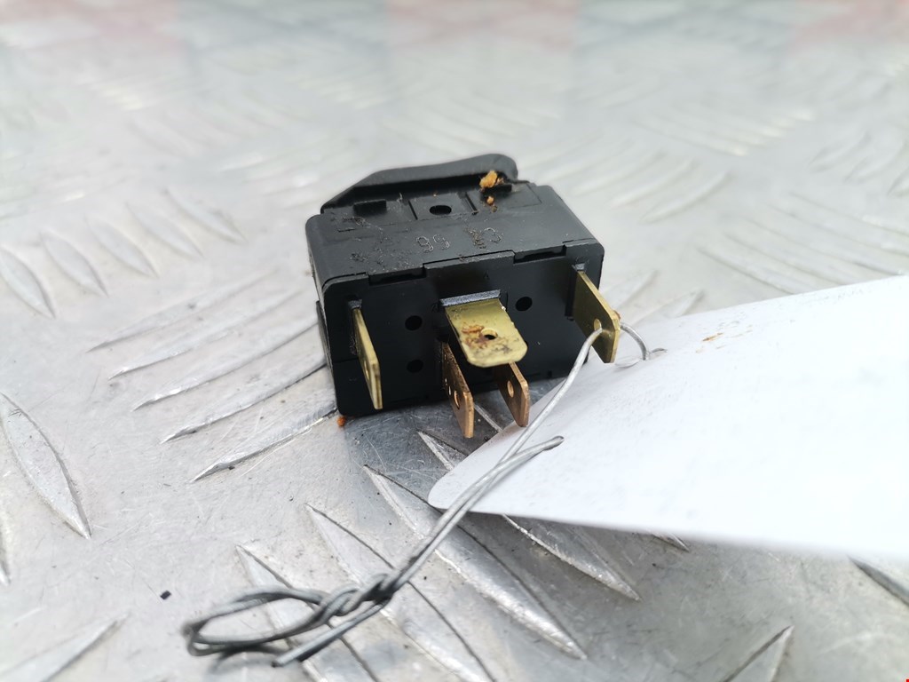 Кнопка стеклоподъемника AUDI A4 B5 1995-2001