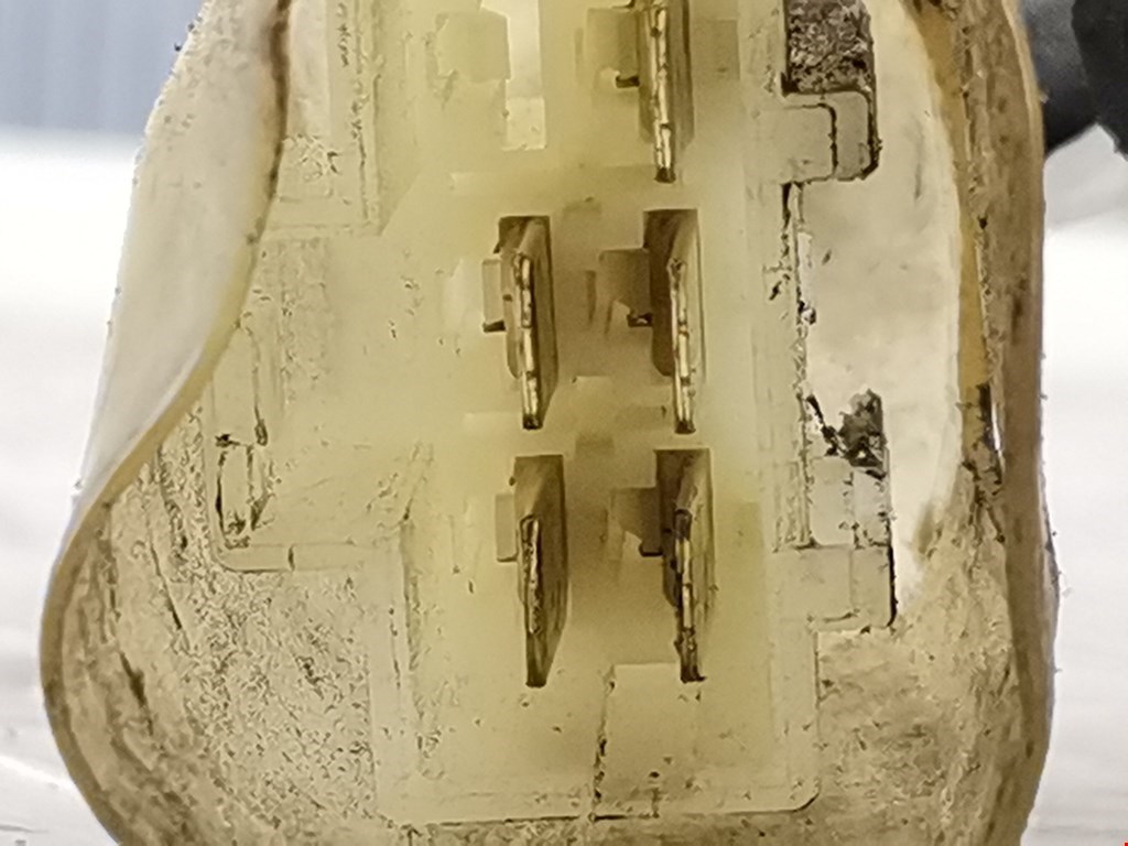 Моторчик стеклоочистителя передний SUBARU Legacy 1994-1999