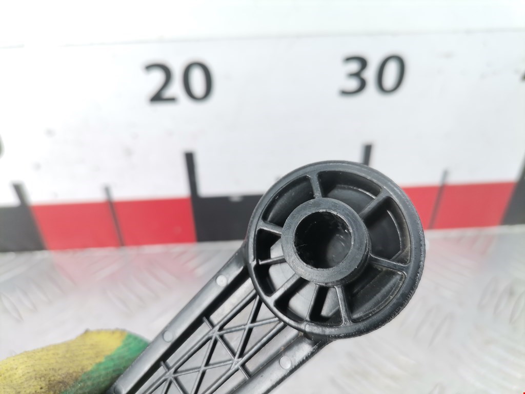 Ручка стеклоподъемника MITSUBISHI Space Star 1999-2006