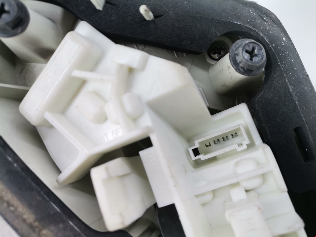 Фонарь задний внутренний левый OPEL Astra J 2009-2017