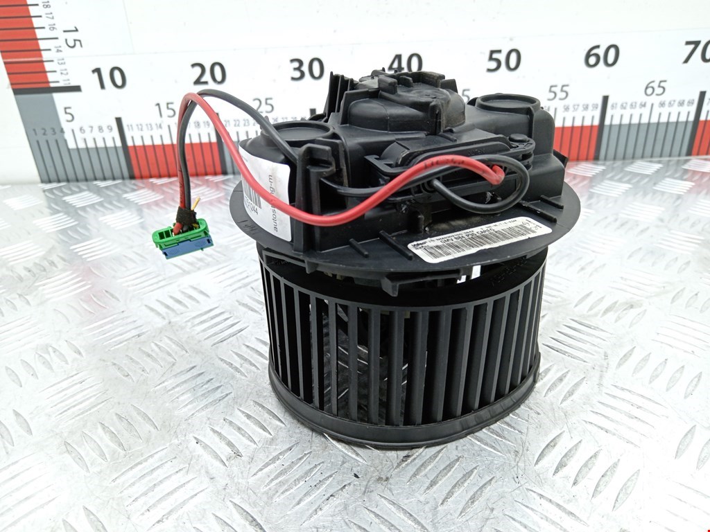 Моторчик (мотор) отопителя салона RENAULT Megane II 2002-2009