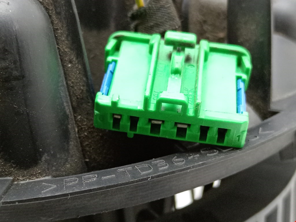 Моторчик (мотор) отопителя салона RENAULT Megane II 2002-2009