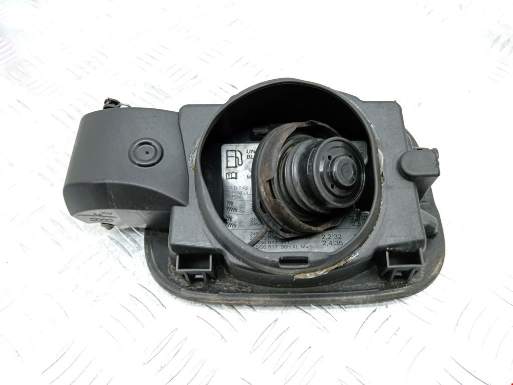 Лючок бензобака AUDI A6 C6 2004-2010