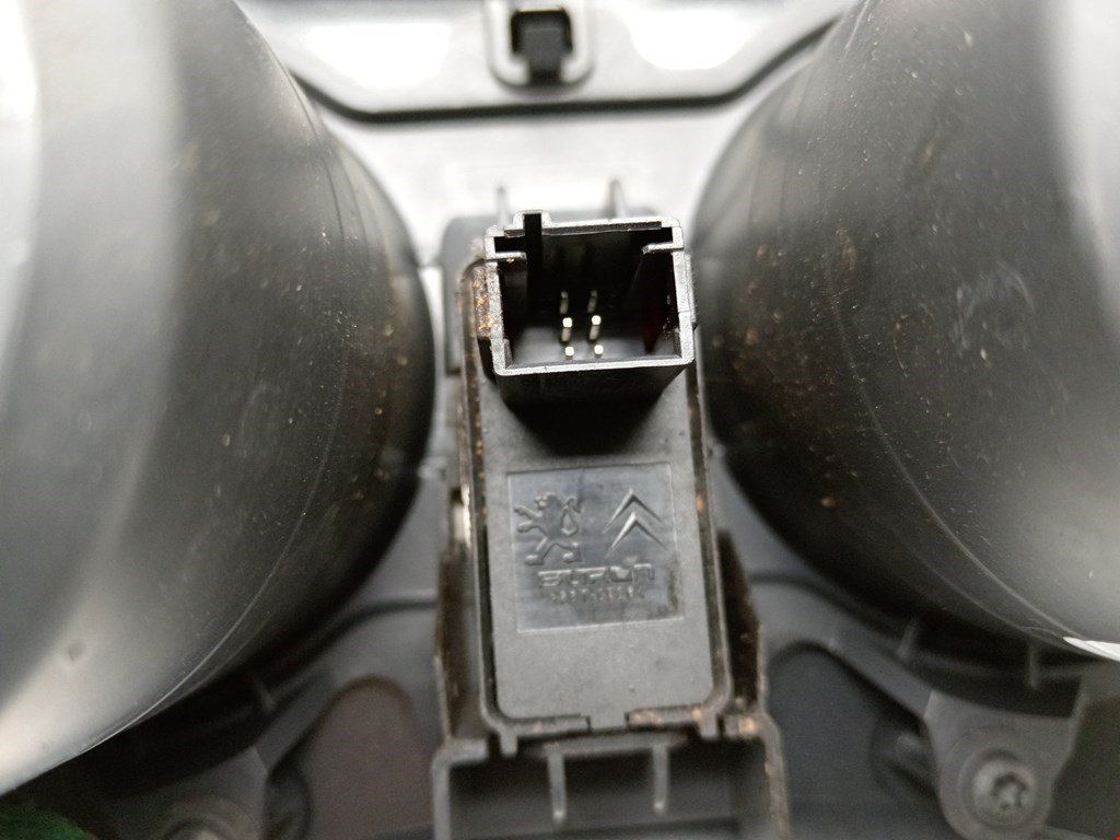 Подстаканник PEUGEOT Partner 2008-2018