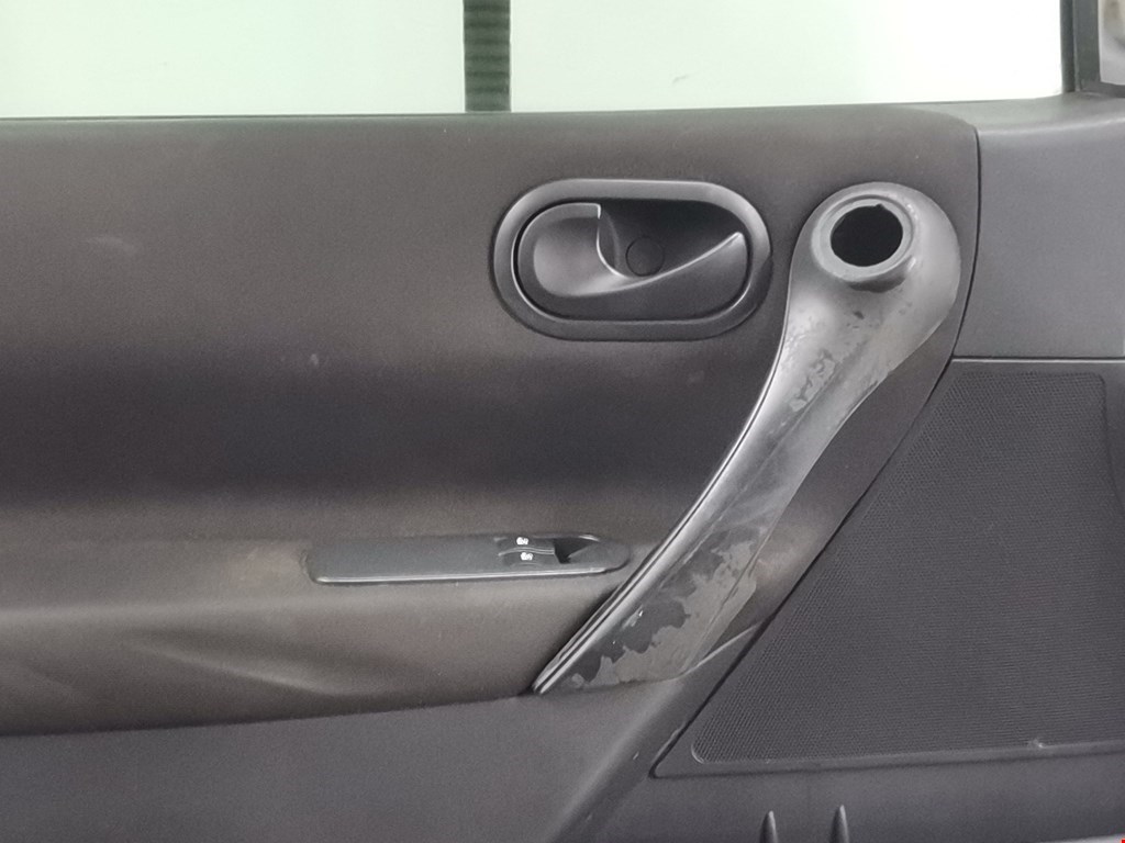 Дверь передняя левая RENAULT Megane II 2002-2009