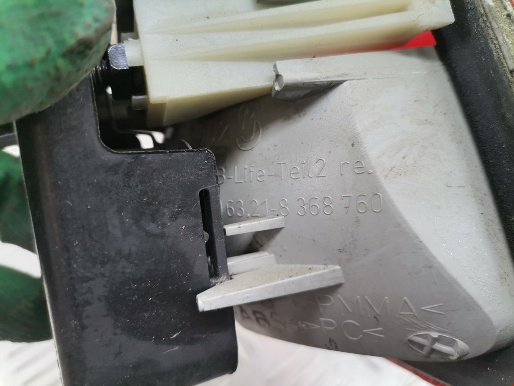 Фонарь задний внутренний правый BMW 3er E46 1998-2006