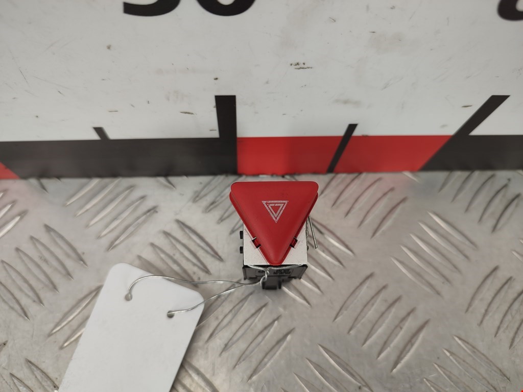 Кнопка аварийной сигнализации (аварийки) VOLKSWAGEN Golf V 2003-2009