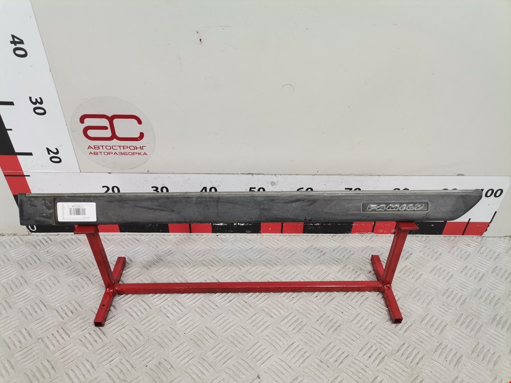 Накладка декоративная (молдинг) двери задней левой Mitsubishi Space_Star 1 (1998-2005)