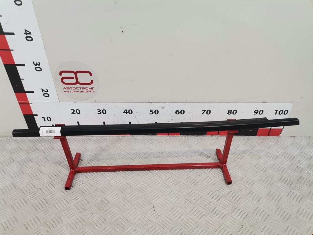 Накладка декоративная (молдинг) стекла двери задней левой Mitsubishi Space_Star 1 (1998-2005)