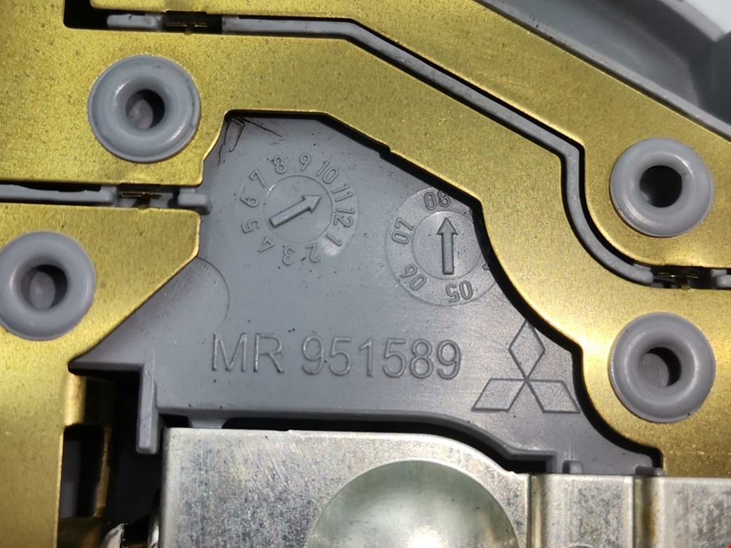 Плафон салонный (салона фонарь) MITSUBISHI Colt Z3 2003-2012