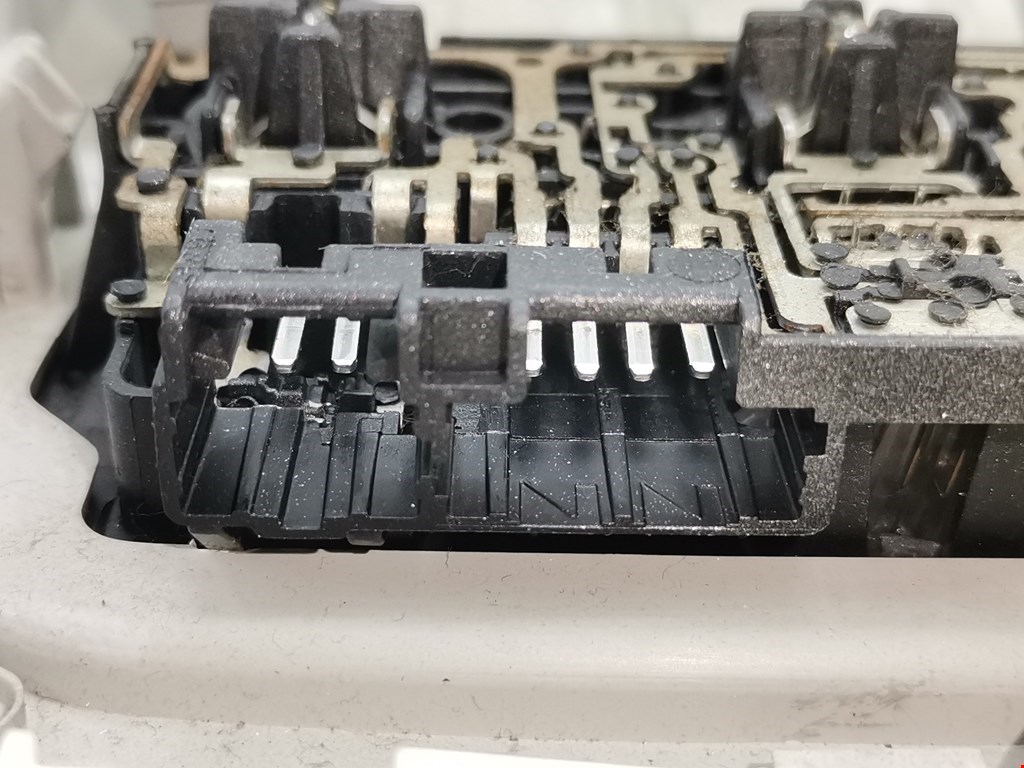 Плафон салонный (салона фонарь) PEUGEOT Partner 2008-2018