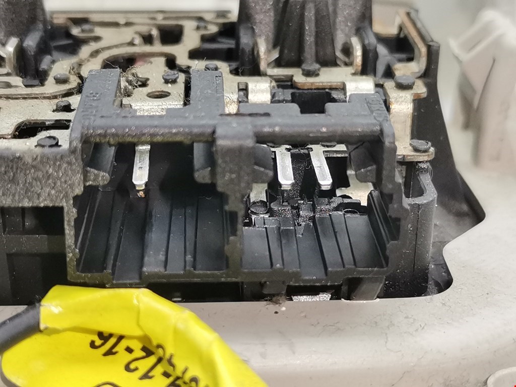 Плафон салонный (салона фонарь) PEUGEOT Partner 2008-2018